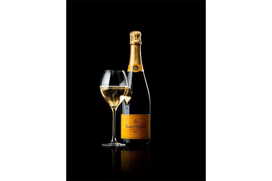 イベントに登場する「ヴーヴ・クリコ イエローラベル」のイメージ