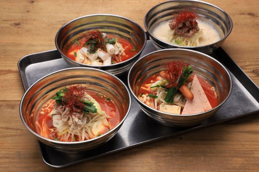 　スープ４種（フリット付きで各１８４０円・心斎橋店）