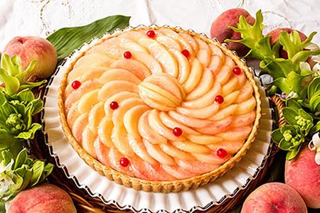 　「桃のタルト」（１ピース・６００円前後）