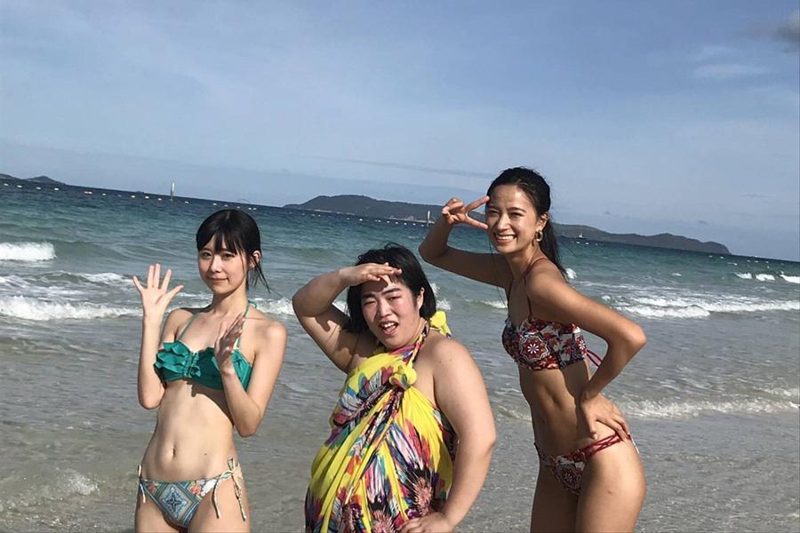 　離島の楽園「ラン島」ではしゃぐ有村藍里、ゆりやんレトリィバァ、高橋ユウ