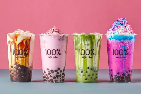 　（左から）沖縄黒糖ミルク、ルビーカカオチョコレートスムージー、宇治抹茶ミルク、ドラゴンバナナスムージー