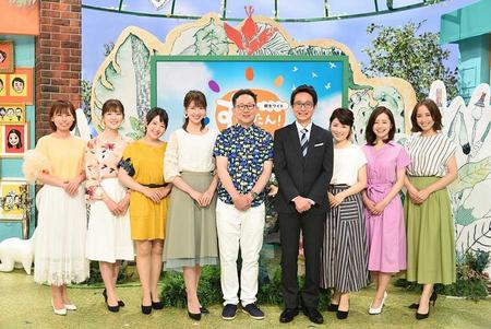 　読売テレビ｢朝生ワイド　す・またん｣の１０周年企画がおこなわれる。写真中央が、森ちゃんこと森たけし読売テレビアナウンサー