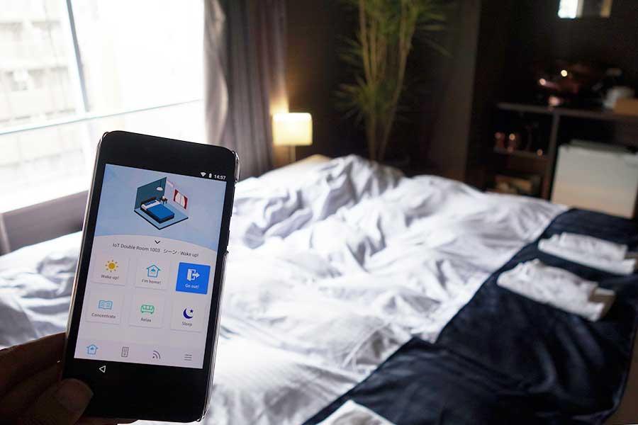 　客室専用のスマホで部屋を操作できる（一部客室のみ）、ホステル「＆ ＡＮＤ ＨＯＳＴＥＬ ＨＯＮＭＭＡＣＨＩ ＥＡＳＴ」が大阪の堺筋本町に