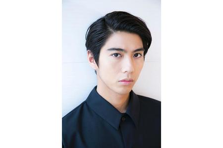 　「京都外国語大学」の学園祭に出演する賀来賢人