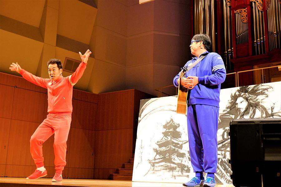 　テツａｎｄトモが『戦国ワンダーランド 滋賀・びわ湖』のオープニングセレモニーに登場（２２日撮影）