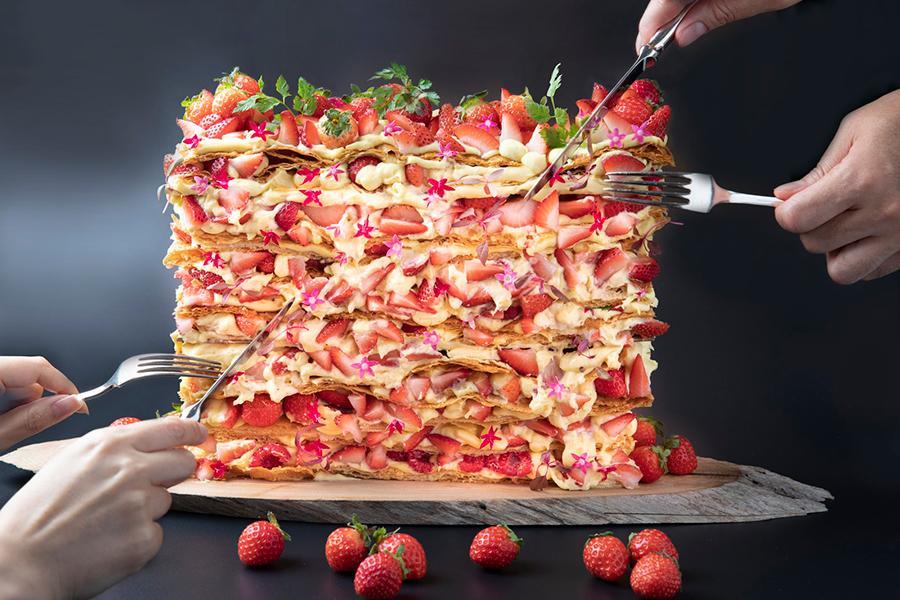 　巨大な「ミル・ミルフィーユ」