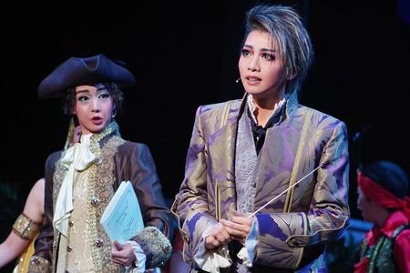 　星組の新トップスター・礼 真琴のプレお披露目となる『ロックオペラ モーツァルト』が、「梅田芸術劇場メインホール」で１１月２０日開幕