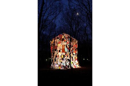 　西尾美也『人間の家』　２０１０年　（Ｃ）Tsuyoshi Saito