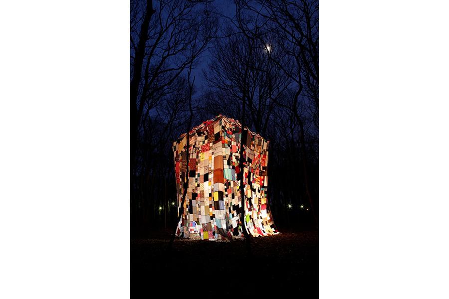 　西尾美也『人間の家』　２０１０年　（Ｃ）Tsuyoshi Saito