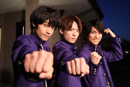 　左から、Ａぇ！ｇｒｏｕｐの佐野晶哉、福本大晴、正門良規