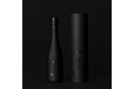 　「蝶矢 限定熟成」（５００ｍｌ／２７００円・税別）