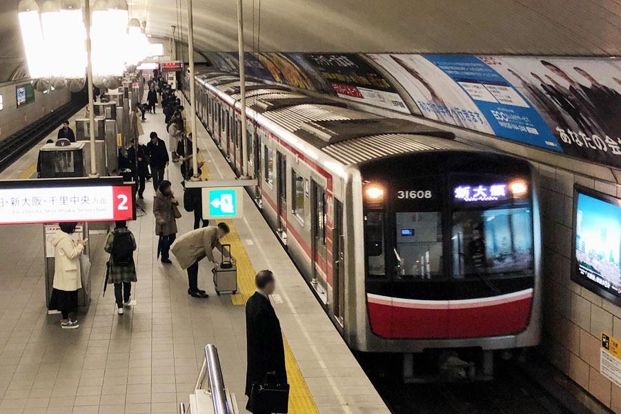 終電延長の実証実験をおこなう大阪メトロ・御堂筋線。写真は淀屋橋駅の様子