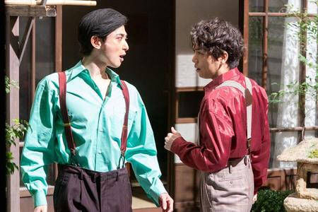 　第６３回より、ライバルとして火花を散らす御手洗（古川雄大）と久志（山崎育三郎）（Ｃ）ＮＨＫ