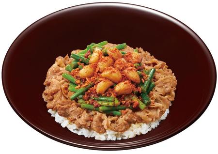 　新発売の「牛丼 トリプルニンニクＭＩＸ」 