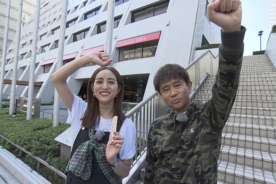 大阪にいながら限りなく海外旅行に近い気分を味わえるスポットを巡る堀田茜、浜田雅功（写真提供：ＭＢＳ）