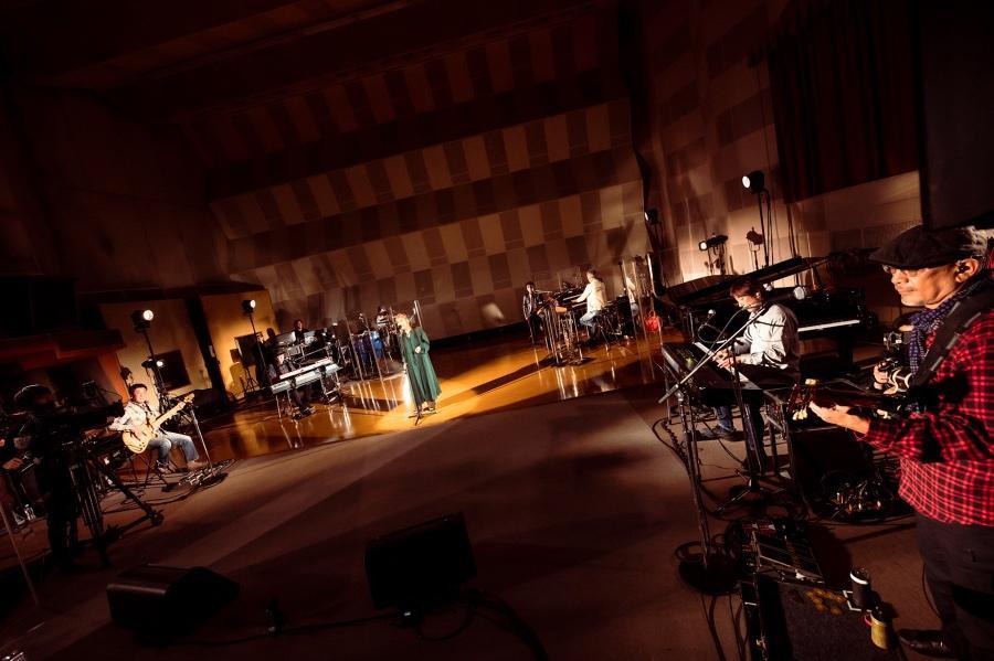 　『高橋真梨子 ＳＴＵＤＩＯ ＬＩＶＥ ２０２０“ＴＨＥ ＦＩＲＳＴ”』の模様　写真／田中聖太郎