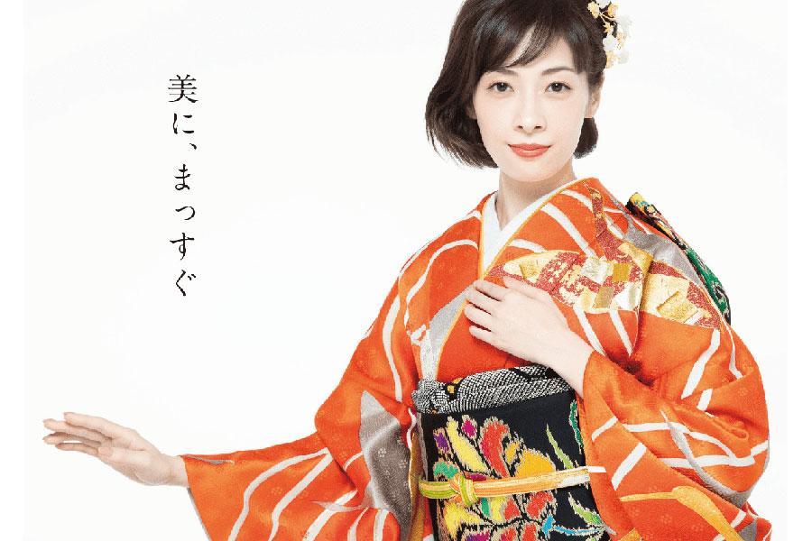 元宝塚トップスター明日海りおの振袖姿 美しすぎると話題に 関西 芸能 デイリースポーツ Online