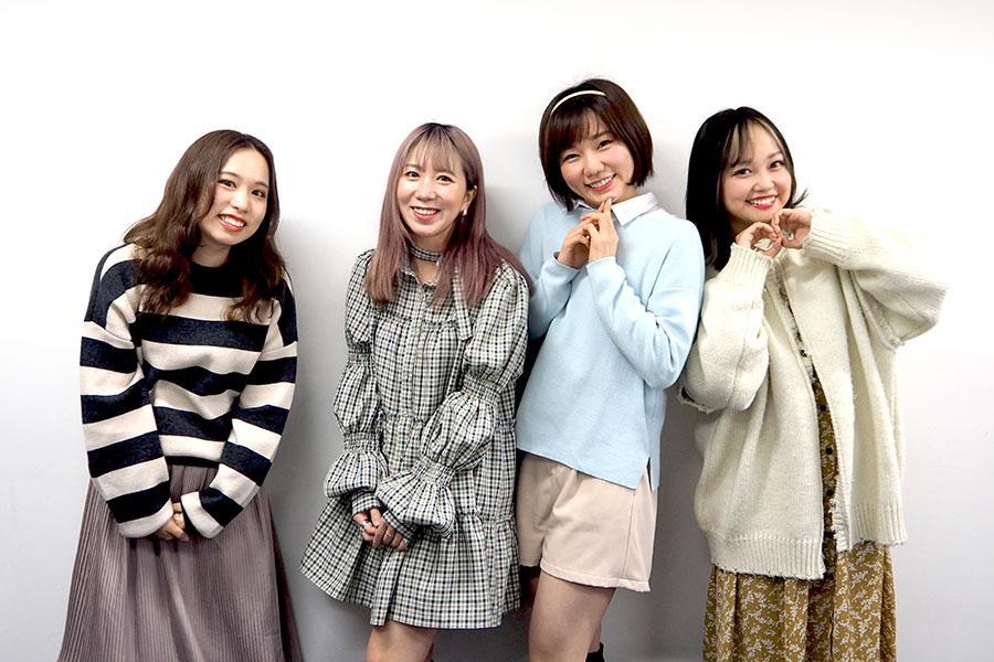 　『ＺＯＯＭ劇場ｂｙつぼみ大革命』に出演する（左から）糸原沙也加、杉山優華、樋口みどりこ、恵梨華（２５日・大阪市内）