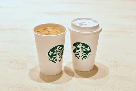 　「スターバックス コーヒー」は、一部アイスドリンクをストロー不要のカップで提供開始