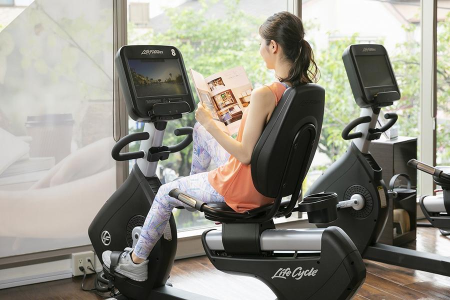 　運動をしながら読書を提案する「ＴＳＵＴＡＹＡ Ｃｏｎｄｉｔｉｏｎｉｎｇ」