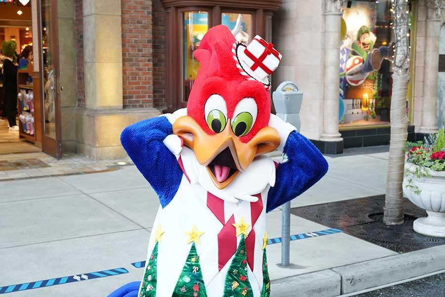 USJの顔「ウッドペッカー」が誕生日、多くのファンがお祝いに