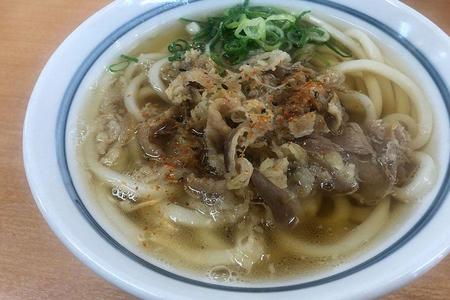 　記者も本日のお昼は肉うどんに…