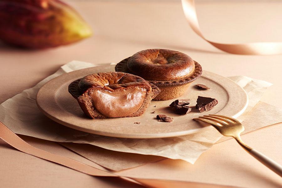 　「焼きたてチョコレートチーズタルト」（３００円）