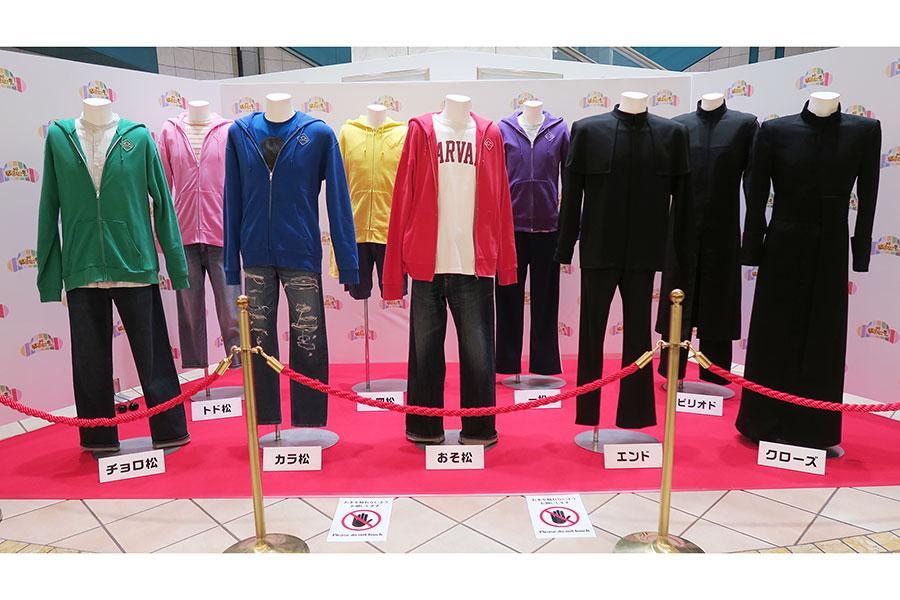 Snow Man主演の「おそ松さん」衣装展、大阪でスタート/関西