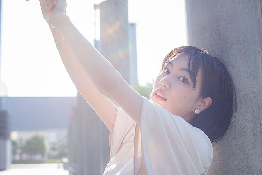 　映画『わたし達はおとな』で主人公の大学生・優実を演じた女優・木竜麻生