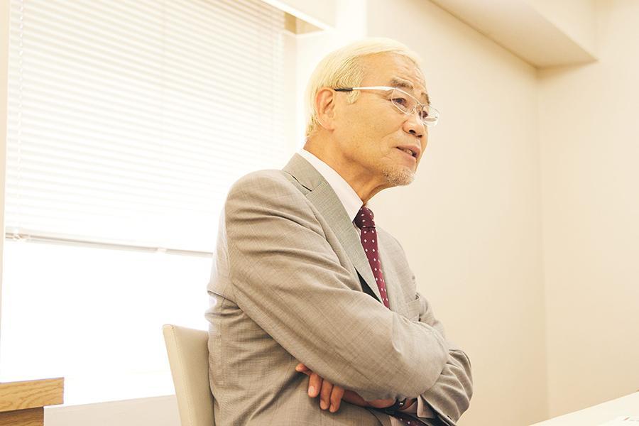 　書籍『漫才論：僕が出会った素晴らしき芸人たち』を上梓した漫才師・オール巨人（写真／渡邉一生）