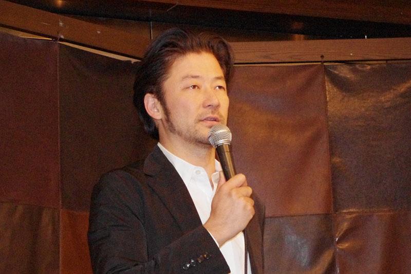 　モデル・中田クルミとの結婚を報告した俳優・浅野忠信