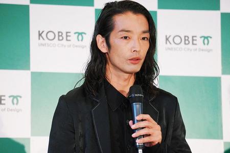 　『ＫＯＢＥ Ｒｅ：Ｐｕｂｌｉｃ ＡＲＴ ＰＲＯＪＥＣＴ』でメインキュレーターに就任した森山未來（１日・神戸市内）