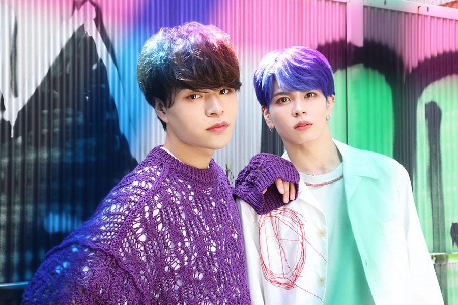 　来阪したＯＣＴＰＡＴＨの海帆（左）、栗田航兵