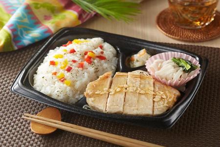 　「ベトナム風ポークステーキ弁当」（５３７円）