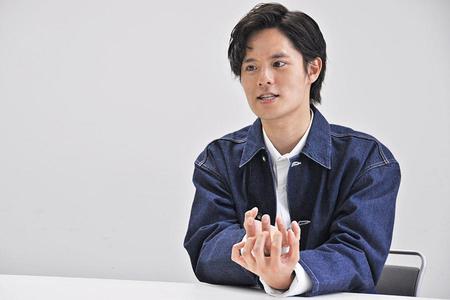 　舞台『４０００マイルズ～旅立ちの時～』に出演する岡本圭人