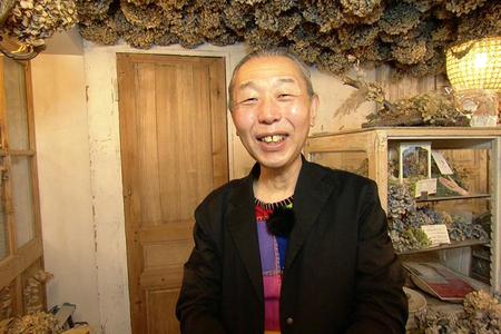 『相席食堂』に登場した假屋崎省吾　(C)ABCテレビ