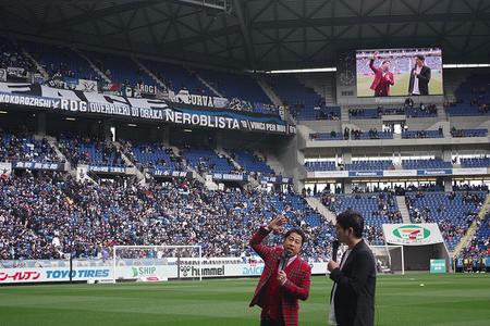 　ゴール裏から声援をもらうウエストランド