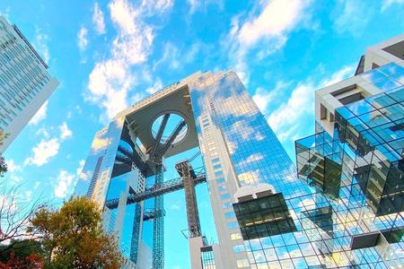 　「梅田スカイビル」