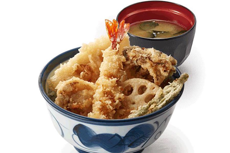 海老やイカなど6種類の天ぷらがのった「オールスター天丼」（720円）