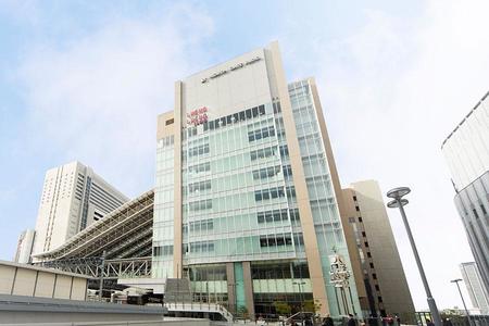 　「ルクア大阪」（大阪市北区）