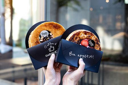 片手で持てる「映えスイーツ」としても人気