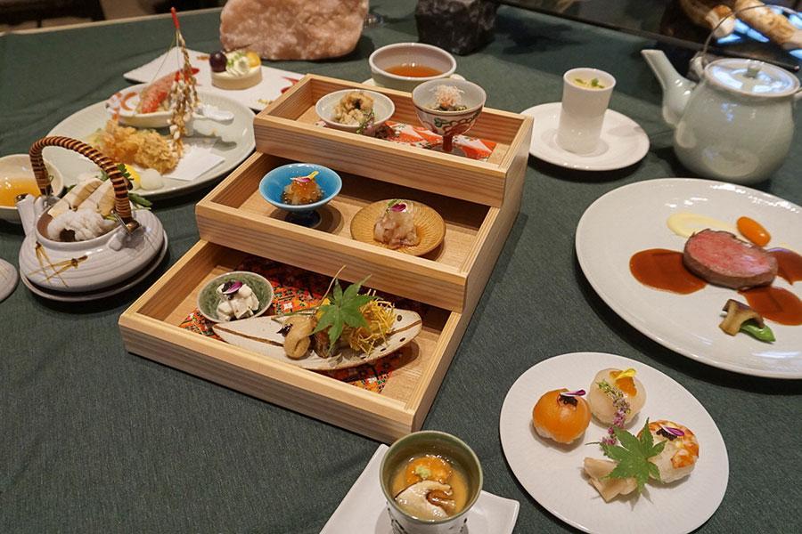 　「秋のふきよせ」をテーマに、華やかな食材を使用した大人のための「九食」