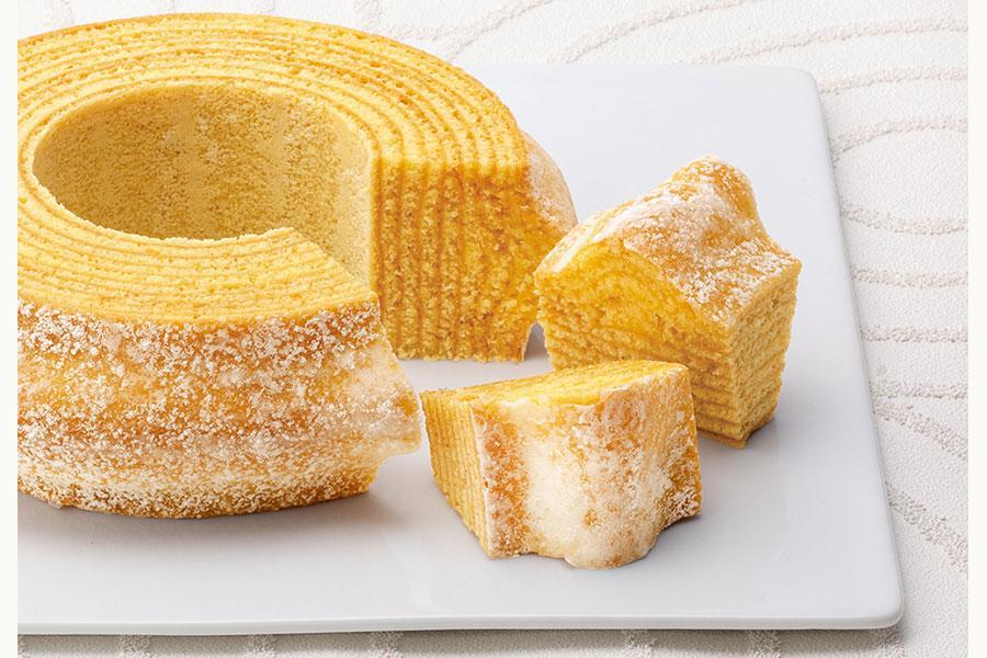 　濃厚なバター風味の生地を、独自の窯で長時間じっくり焼きあげた「マウントバーム しっかり芽」（１７２８円）