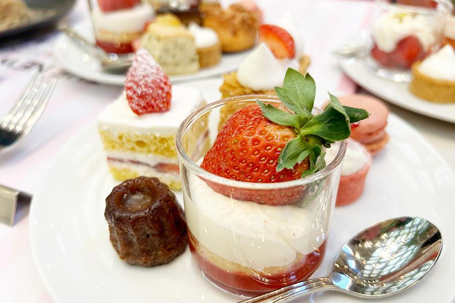 　１月５日にスタートした「ホテルニューオータニ大阪」（大阪市中央区）の「スーパースイーツビュッフェ２０２４～ホテルでいちご狩り～」