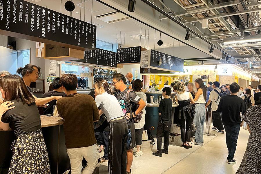 　７月３１日に開業した「バルチカ０３」の５階フロア（大阪市北区）