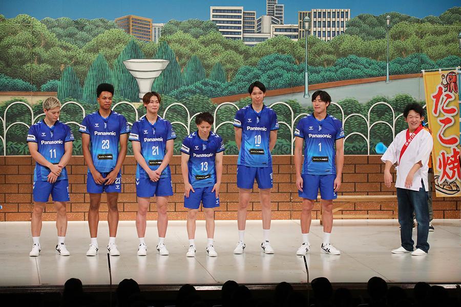 　「もじゃ吉田の新喜劇どうでしょう？ｉｎなんばグランド花月ｗｉｔｈ大阪ブルテオン」劇中の様子