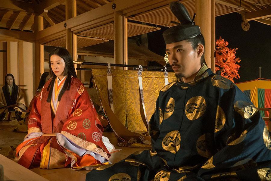 　第３６回より。まひろ（吉高由里子）と道長（柄本佑）　ⒸＮＨＫ