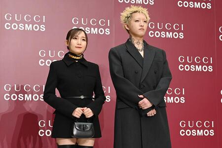 京都に登場したYOASOBI