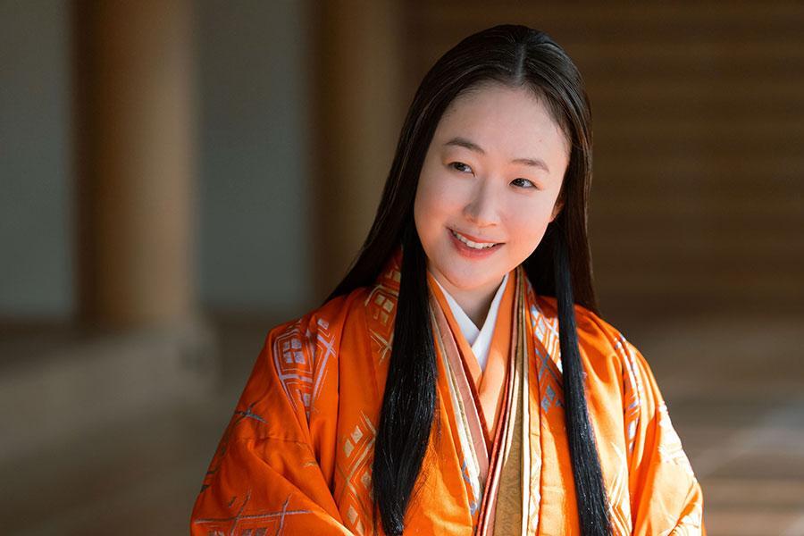 　『光る君へ』第４７回より。微笑みながらまひろに尋ねる源倫子（黒木華）　ⒸＮＨＫ