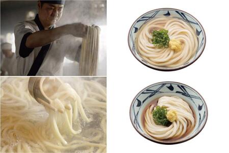 　讃岐うどん専門店「丸亀製麺」の「かけうどん」（右上）と「ぶっかけうどん」（右下）